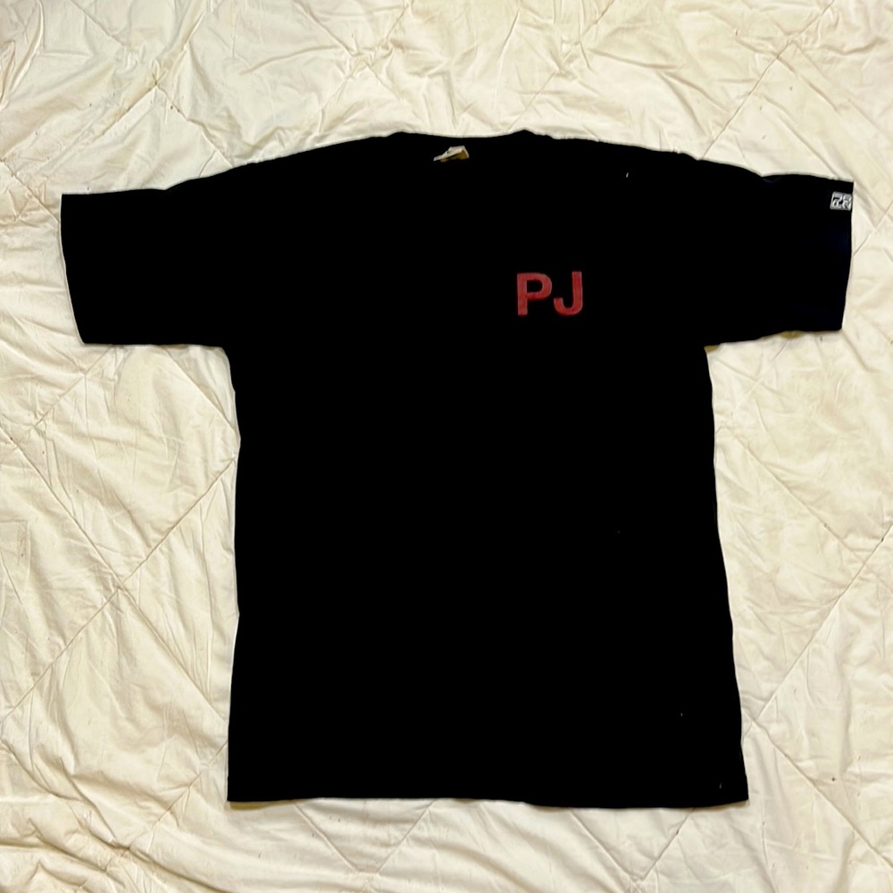 Pearl Jam 20 tshirt size medium